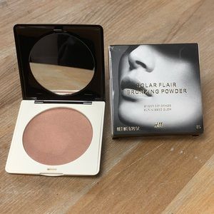 H&M solar flaire bronzing powder in universal mocha